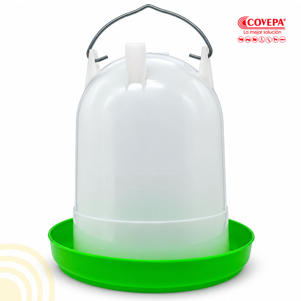 Bebedero Plástico para Aves 3,8 L